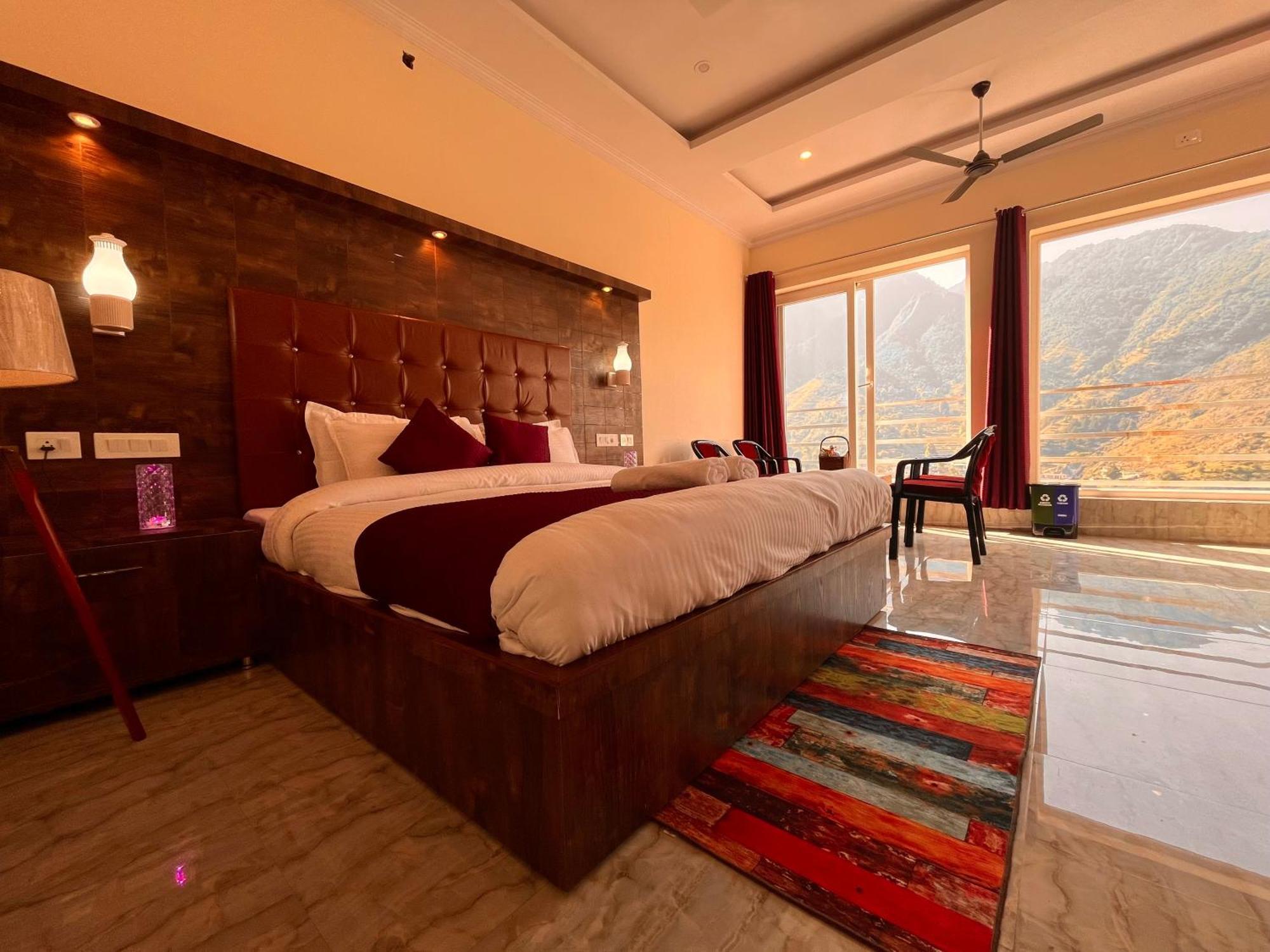 Sitara Hotel & Resort In The Lap Of Nature, Мусори Екстериор снимка